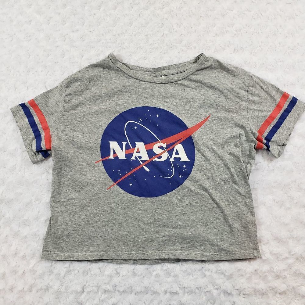 Divided H&M NASA size small tee